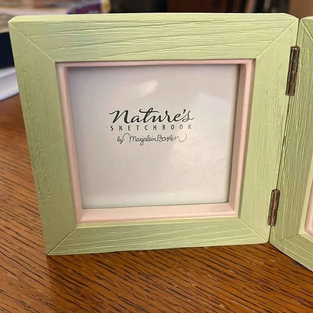 Wooden Friends Frame 🌺
